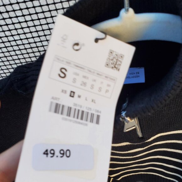 Zara Sweater Quarter Zip in Black and White Stripes size S - Picture 4 of 5